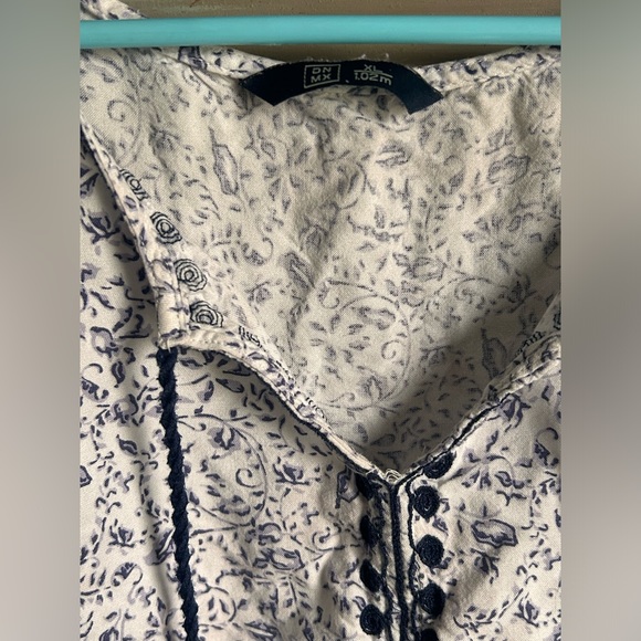 Beautiful peplum floral blouse, perfect for spring - Picture 2 of 3